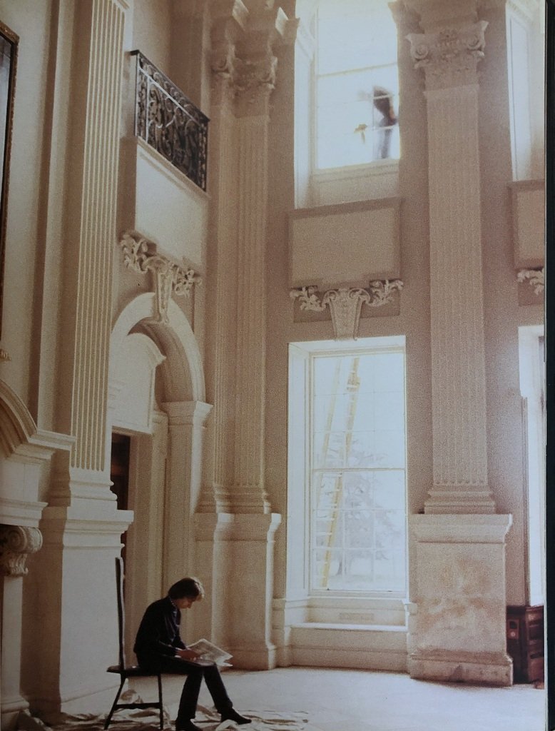 English Elegance / Living In Vogue