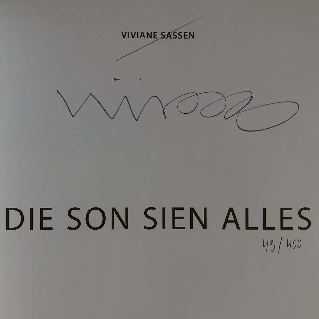 [SIGNED] VIVIANE SASSEN DIE SON SIEN ALLES