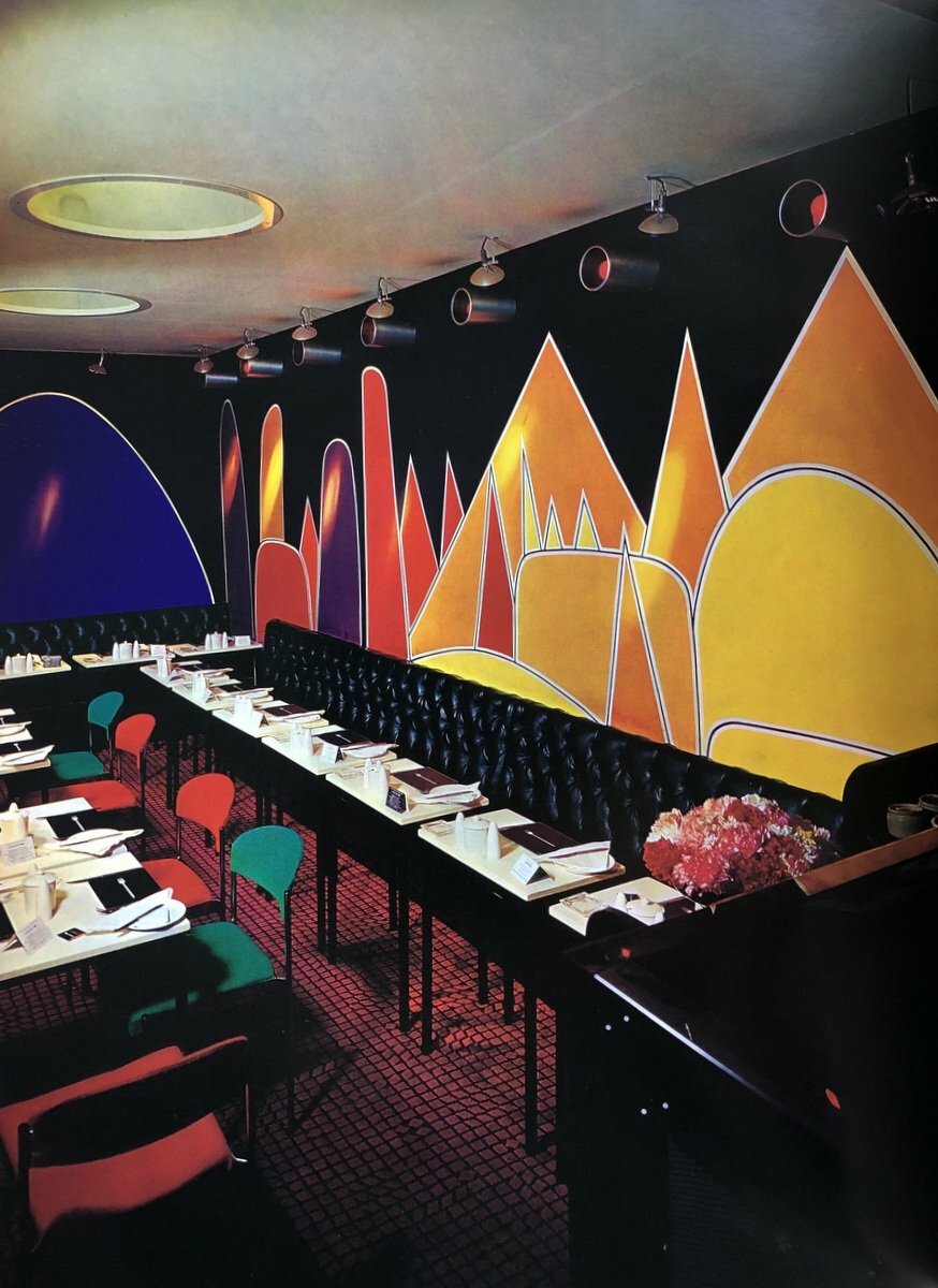 David Hicks on Decoration