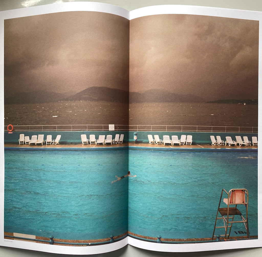 [SIGNED] MARTIN PARR A8