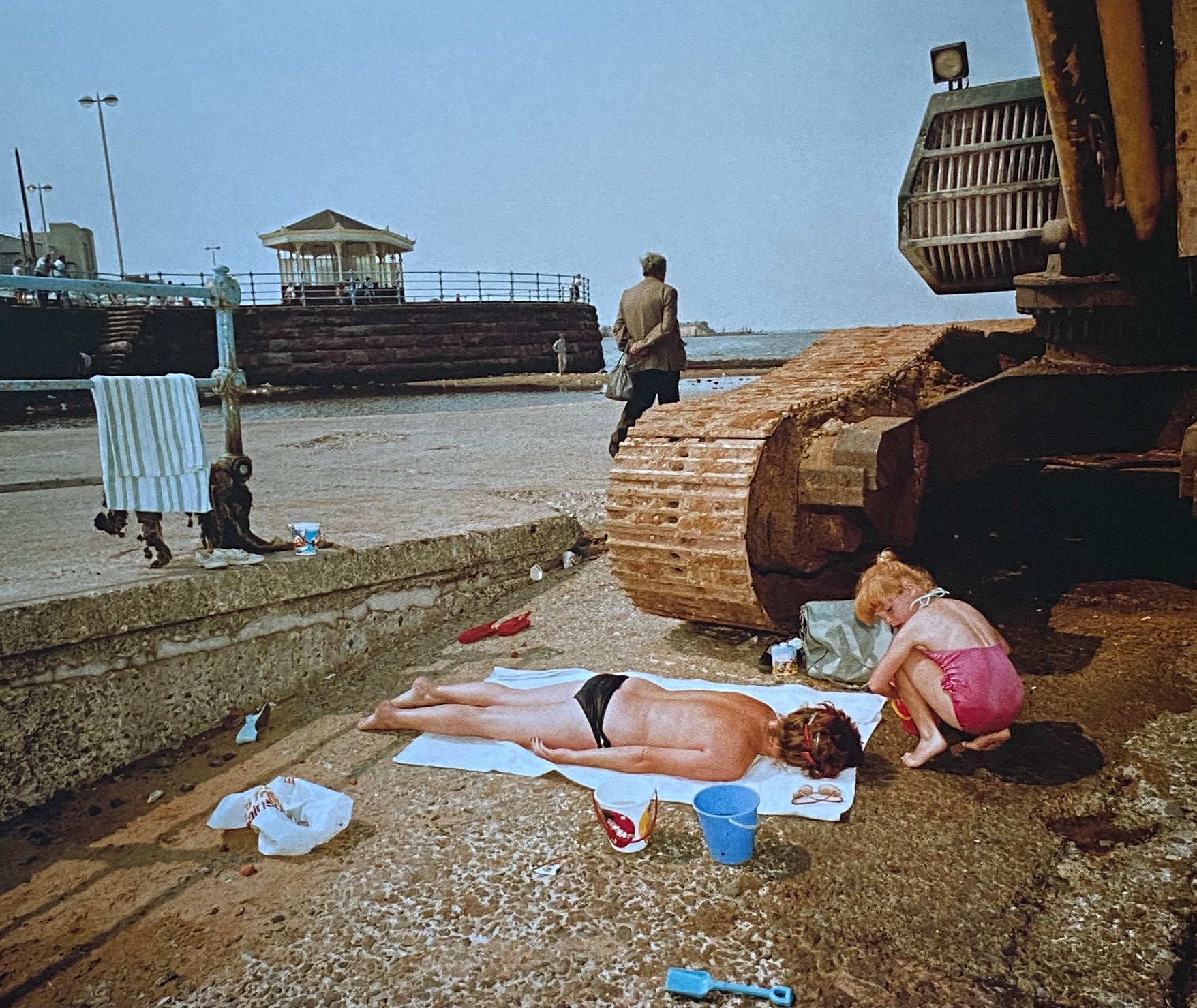 [SIGNED] MARTIN PARR VITA DA SPIAGGIA