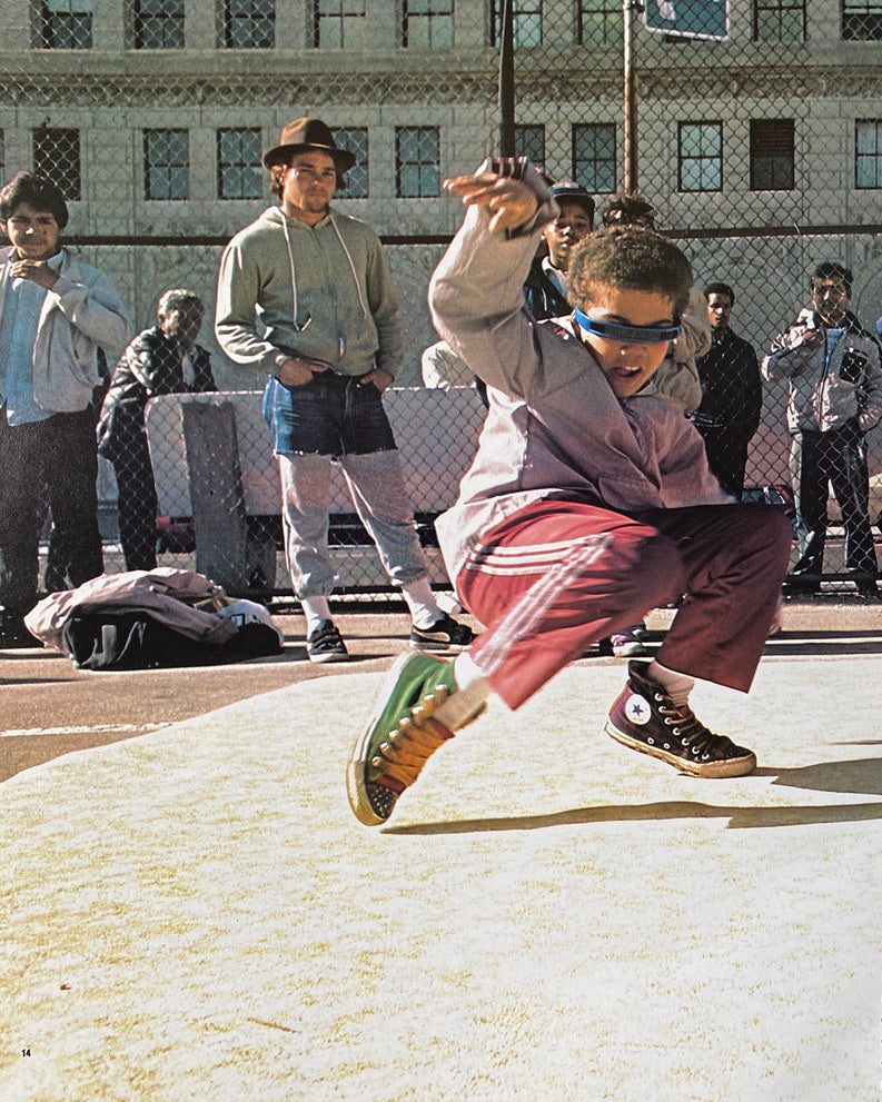 BREAK DANCING