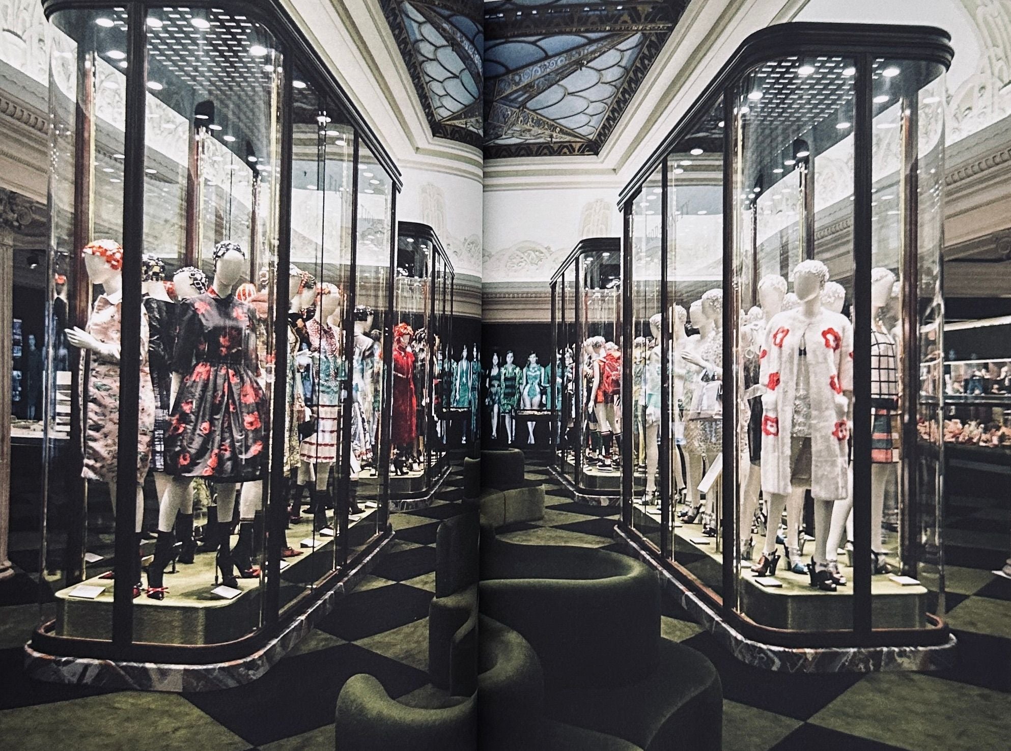 Prada Pradasphere