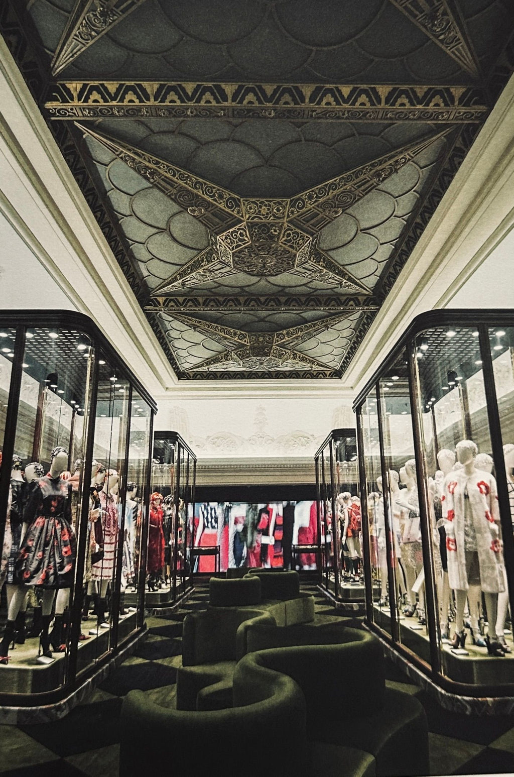 Prada Pradasphere