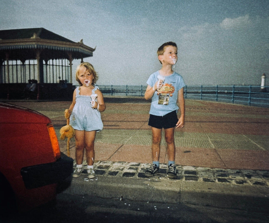 [SIGNED] MARTIN PARR HOTSHOE