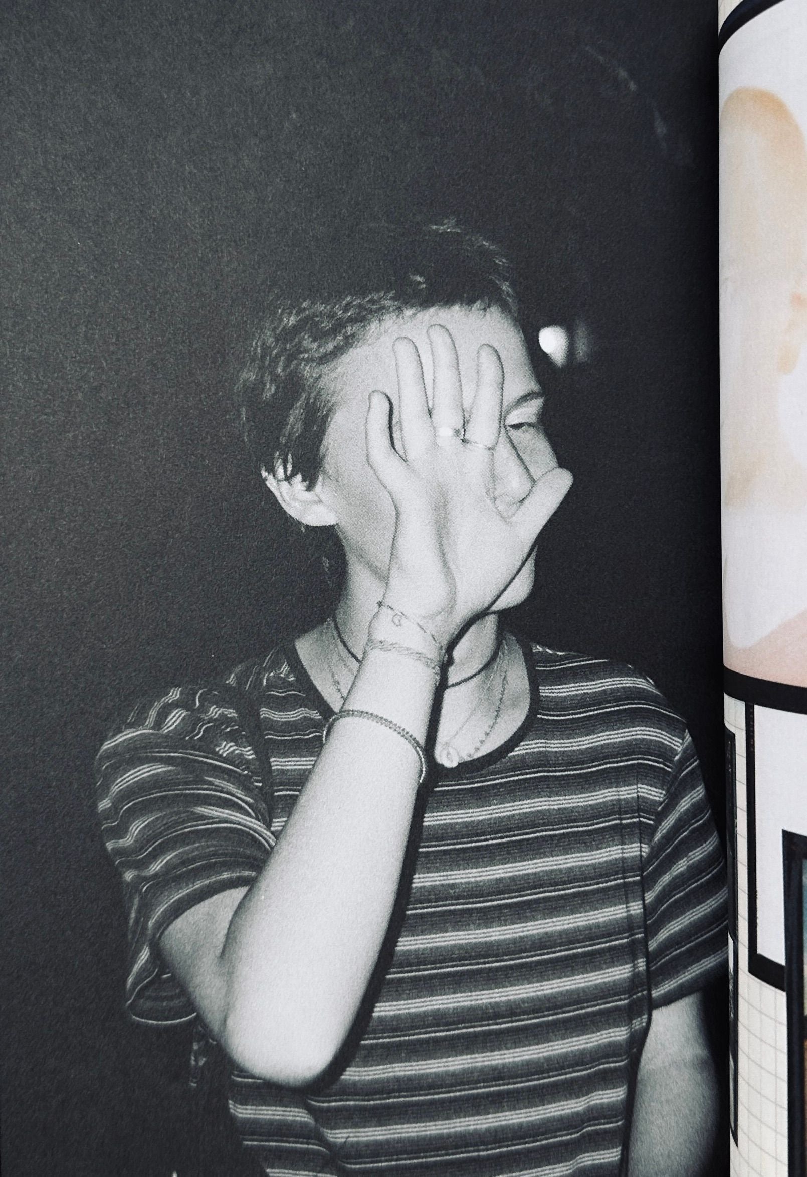 [SIGNED] ARI MARCOPOULOS ZUG MAGAZINE