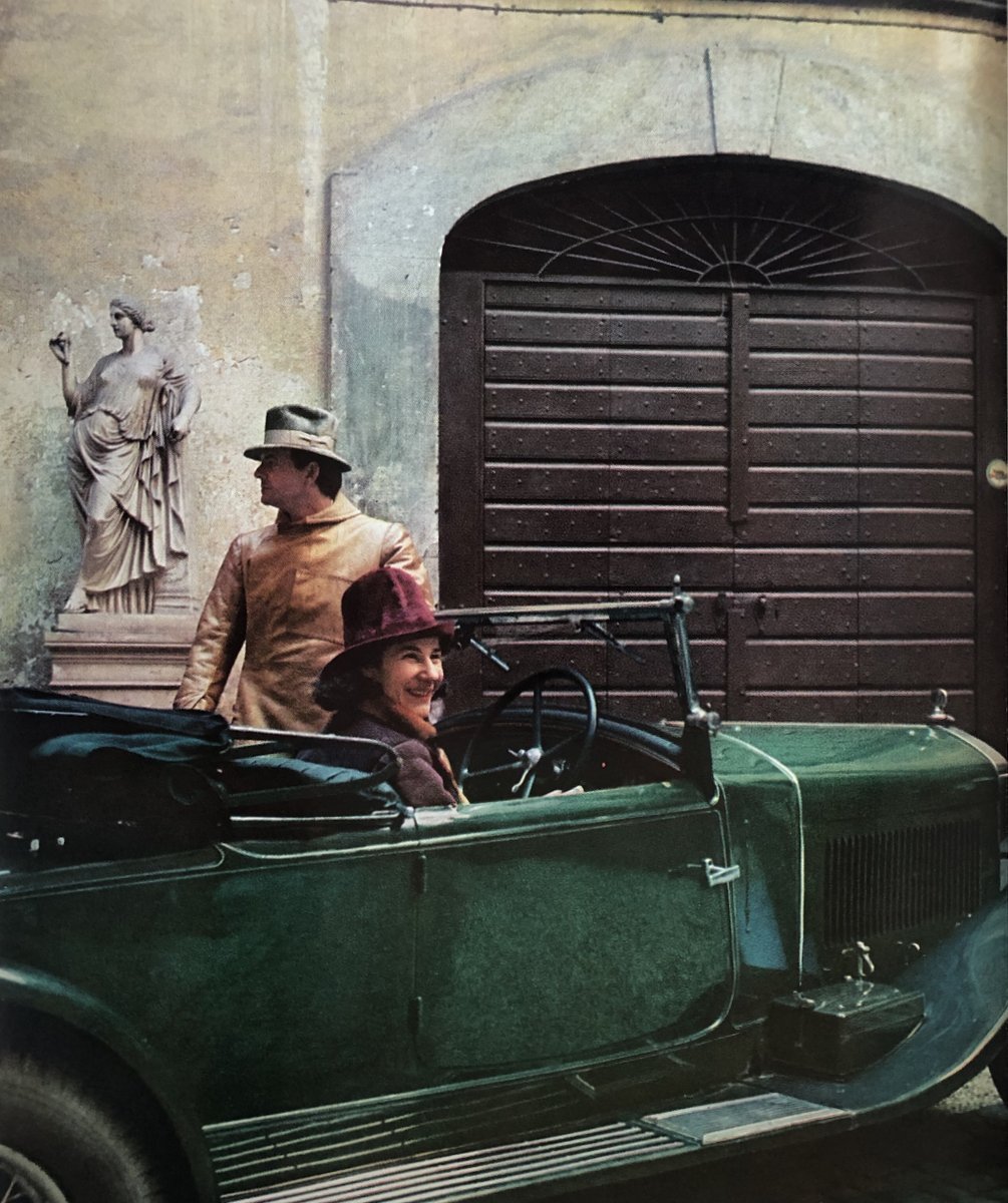 Vogue's Book of Houses, Gardens, People